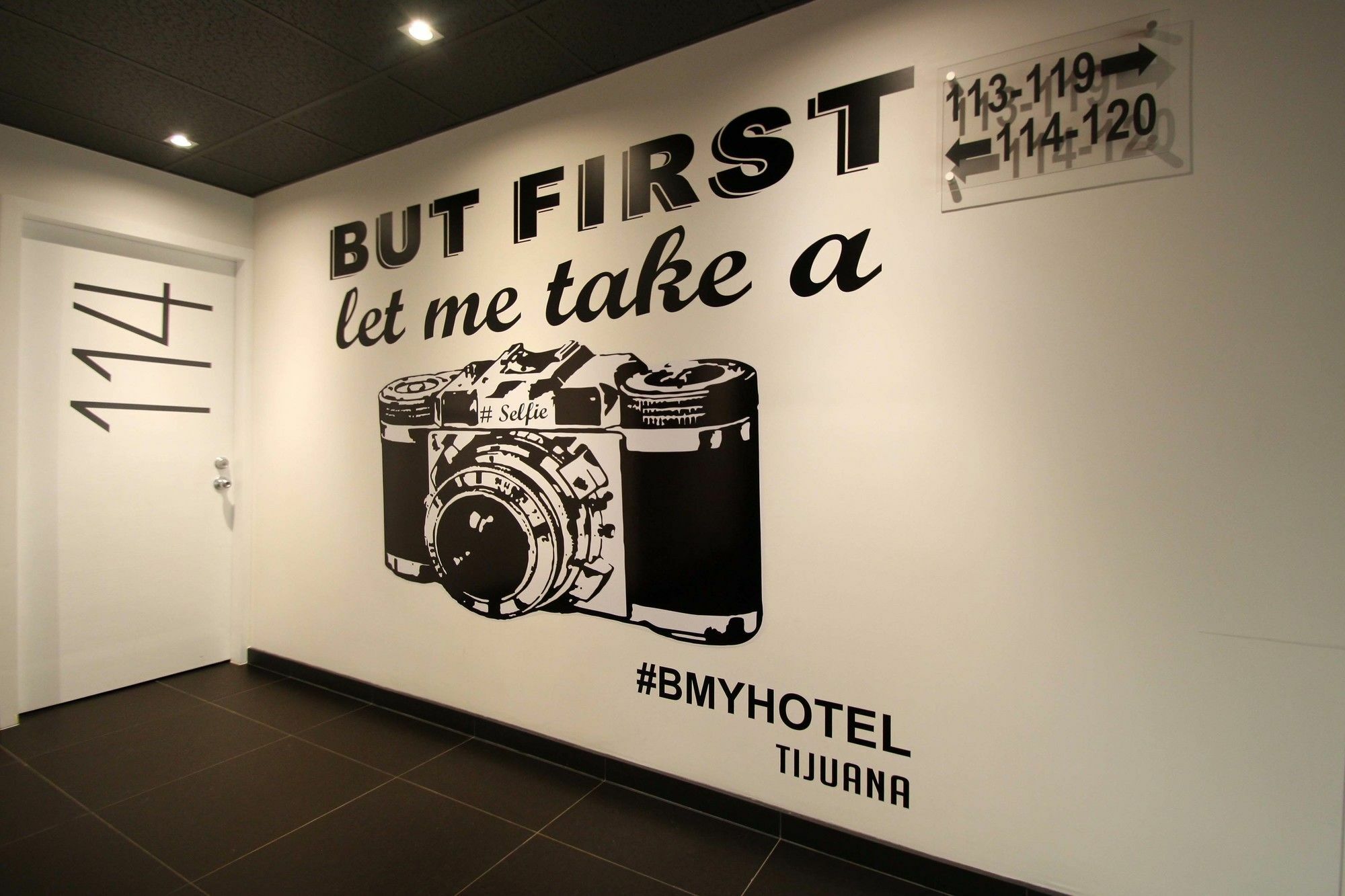 B My Hotel Tijuana Exterior foto